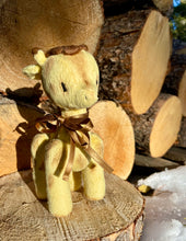 Load image into Gallery viewer, Giraffe