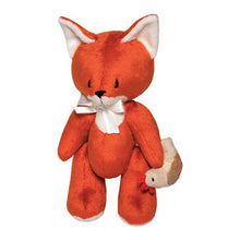 Load image into Gallery viewer, Fox with chicken